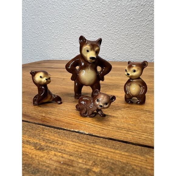 4 Vintage Hagen Renaker Miniature Angry Brown Bear Grumpy Papa Mini Cubs Family - Picture 1 of 7